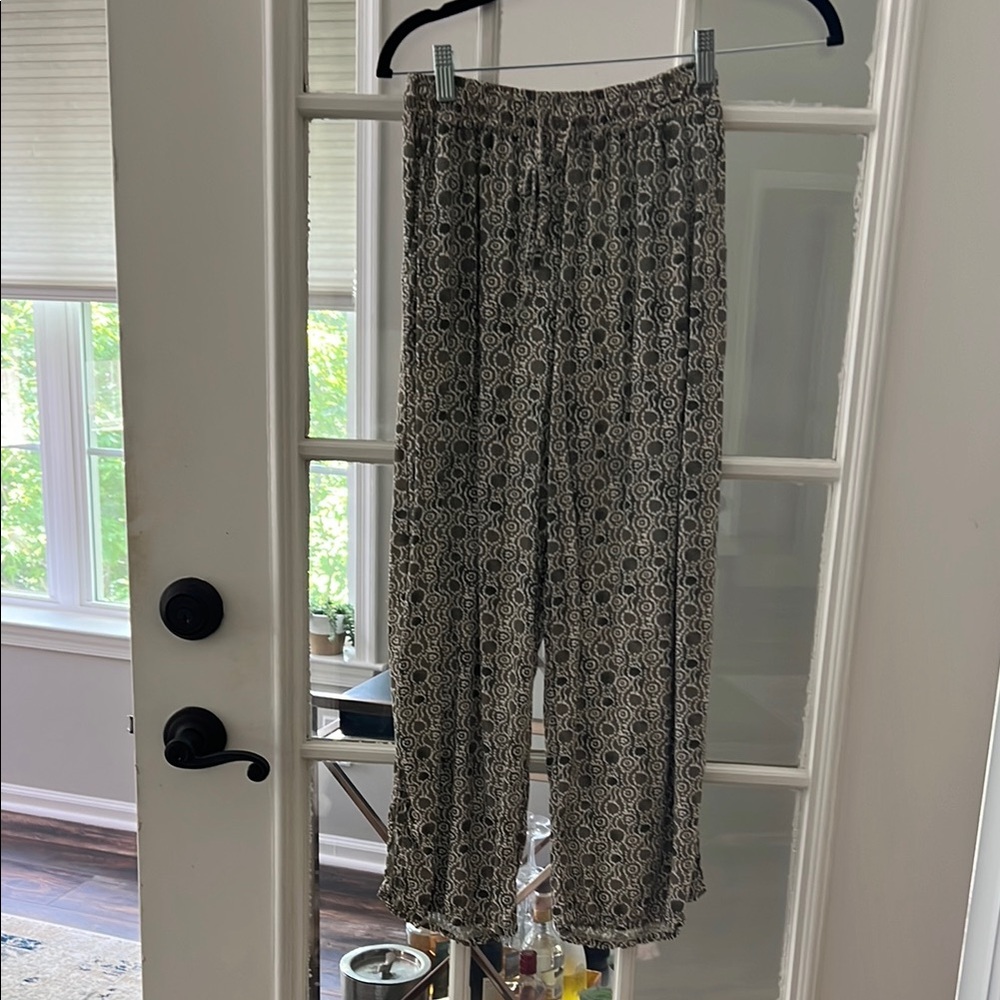Green  and White drawstring Patterned Pants